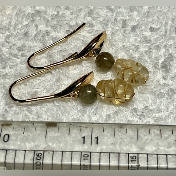 💋🎀genuine carved citrine and labradorite earrings with tulip wires-NWT - Picture 7 of 8